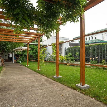 南埃福列 La Papu Si Maia酒店 外观 照片